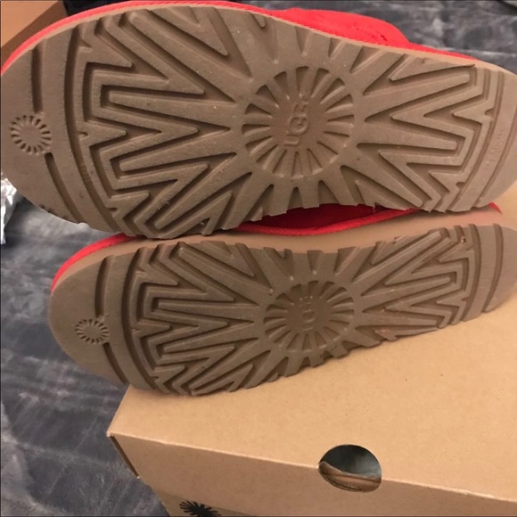 Uggs - Picture 2 of 8